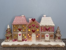 Cupcakes and Cashmere Gingerbread House Hearts Light up Village. NWT
