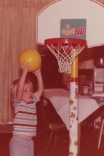 Niño Jugando Baloncesto Aro Juguete Cesta Infantil Divertido Big Shot Juego 1981