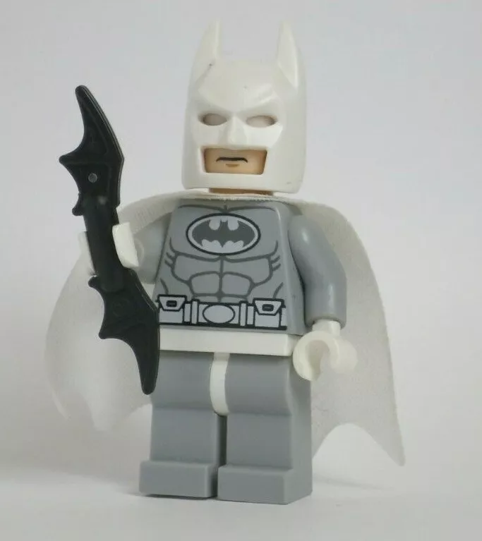 I made a custom cape for the LEGO Batman Bachelor The LEGO Movie 2