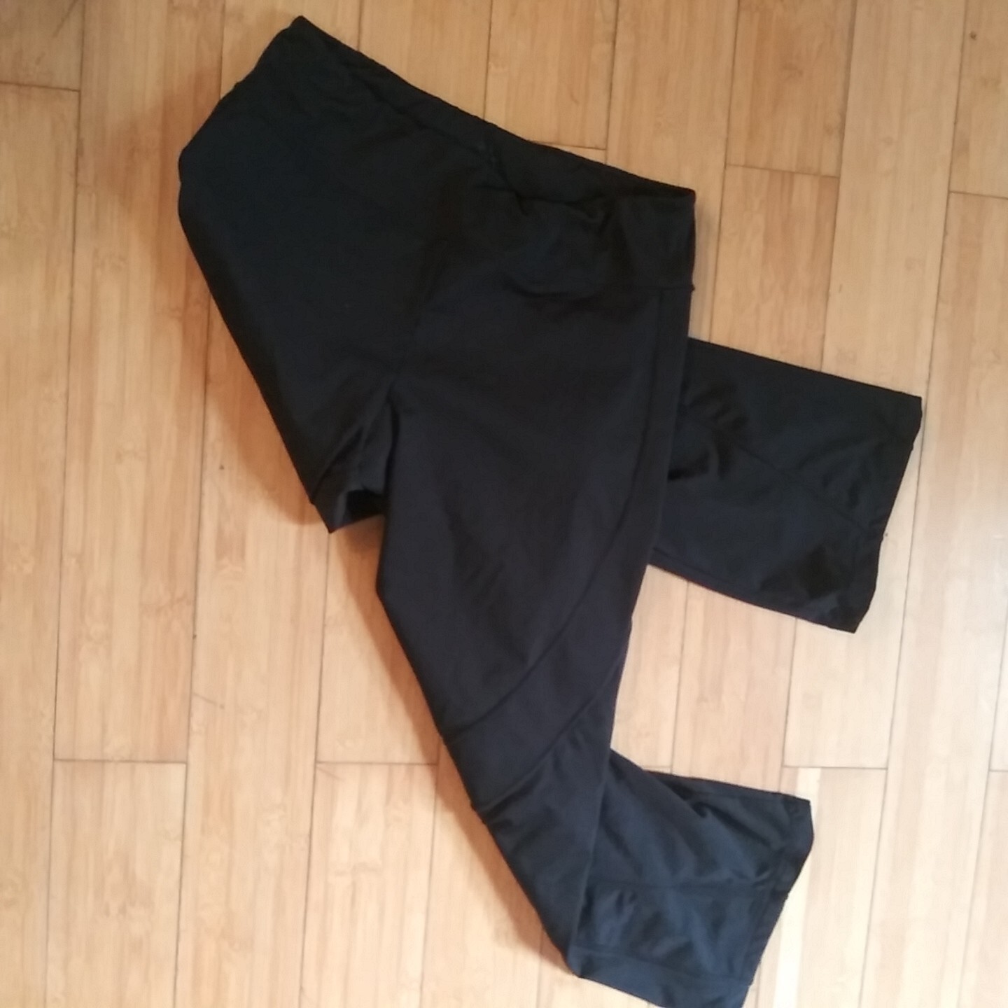 Fila Sport M Women’s Medium Capris Cropped Athletic Leggings Black Pants