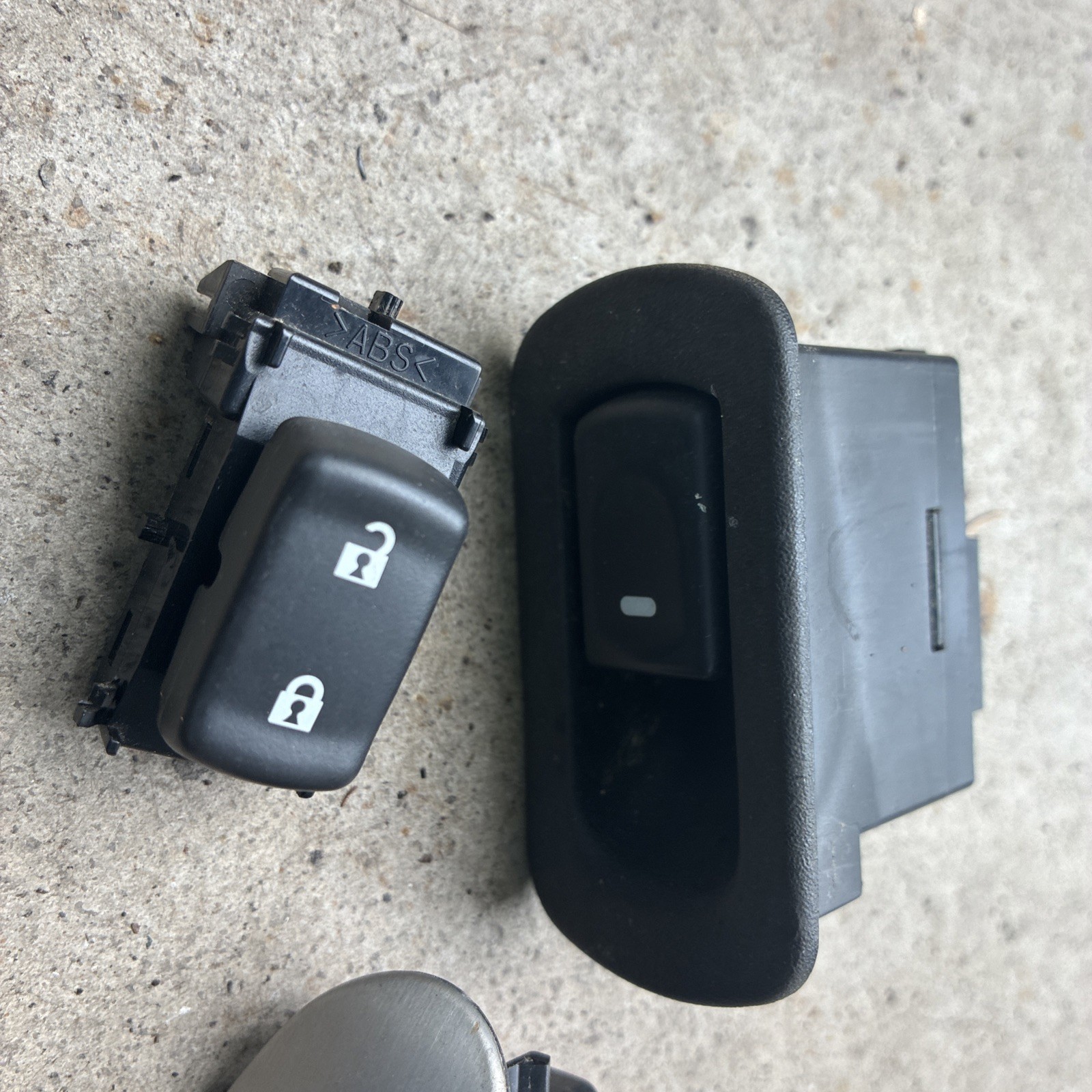 Chevrolet Corvette 2005-2013 Front Right Inner Window switch