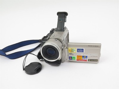 SONY DCR-TRV900 Mini Handy Camcorder with Battery, Cords, Charger