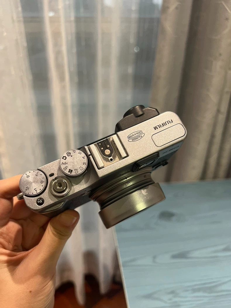 Fujifilm X Series X20 12.0MP Digital Camera - Black Silver for