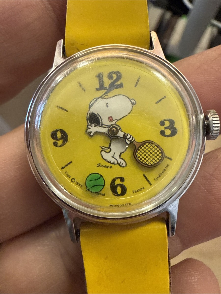 1958c 1970s Timex Snoopy Tennis Yellow MYSTERY BALL wristwatch