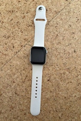 Apple Watch Series 6 40mm Silber Aluminiumgehäuse