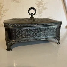 james w tufts quadruple plate 2634 Jewelry Casket Read