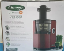 Omega Juicer Cold Press Vertical 43 RPM Slow Masticating Compact VSJ843QR - Red