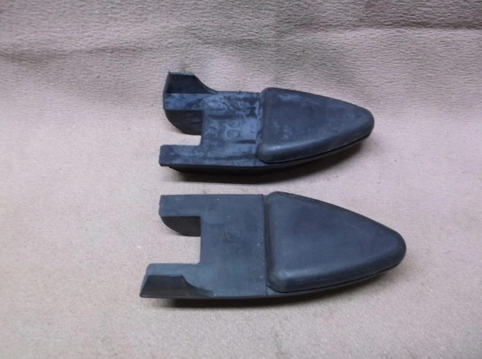 Mercury Cougar GT XR-7 GTE XR-7G 1967 1968 PAR PARACHOQUES DELANTERO RELLENOS DE ESQUINA Foto 4 de 4