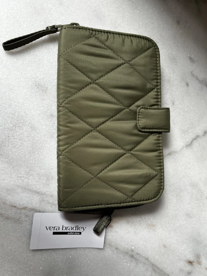 Cartera Vera Bradley Essential Tab $89 color verde... Foto 4 de 4