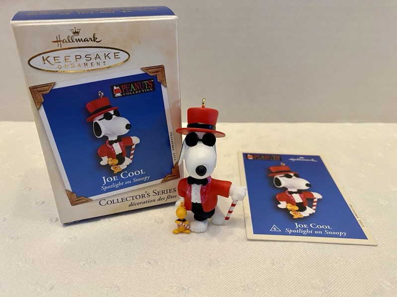 Hallmark 2003 Joe Cool Spotlight On Snoopy #6 NIB