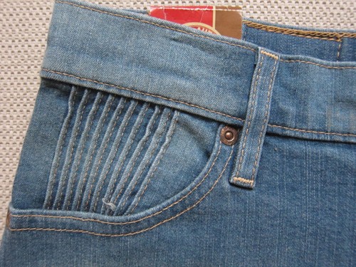 Lee. Falda de mezclilla. Talla 3/W26; 5/W27; 9/W30 L20. 7/W28 L19. Nuevo con etiquetas. $32. - Imagen 17 de 20