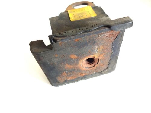 NOS 1962 - 1967 CHEVY II NOVA ENGINE MOTOR MOUNT - Picture 5 of 5