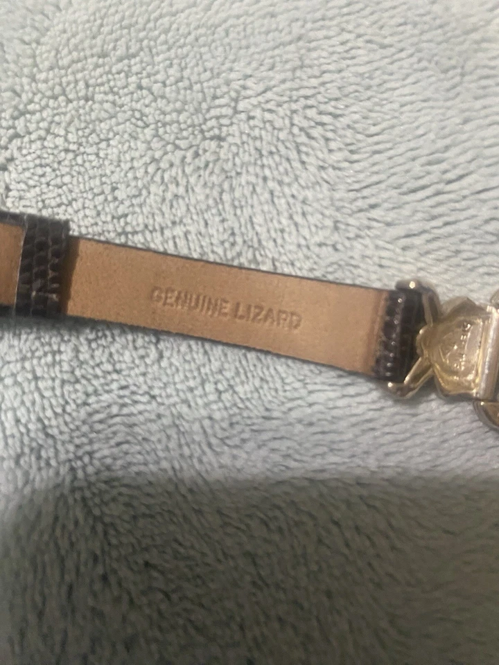 Reloj Judith Jack de plata esterlina marcasita para dama con correa de cuero negro Foto 4 de 4