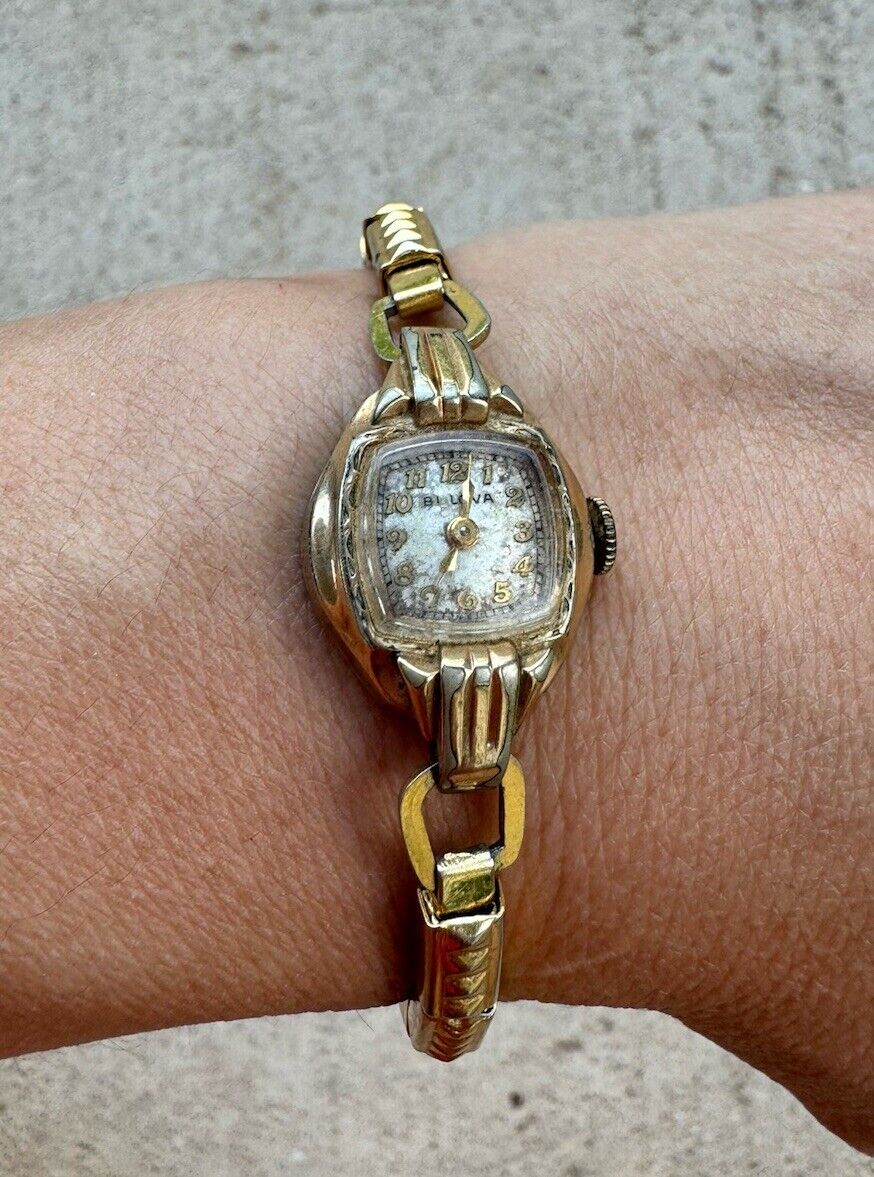 Vintage BULOVA Midcentury Gold Tone Stretch Band Ladies Vintage BULOVA Midcentury Gold Tone Stretch Band Ladies