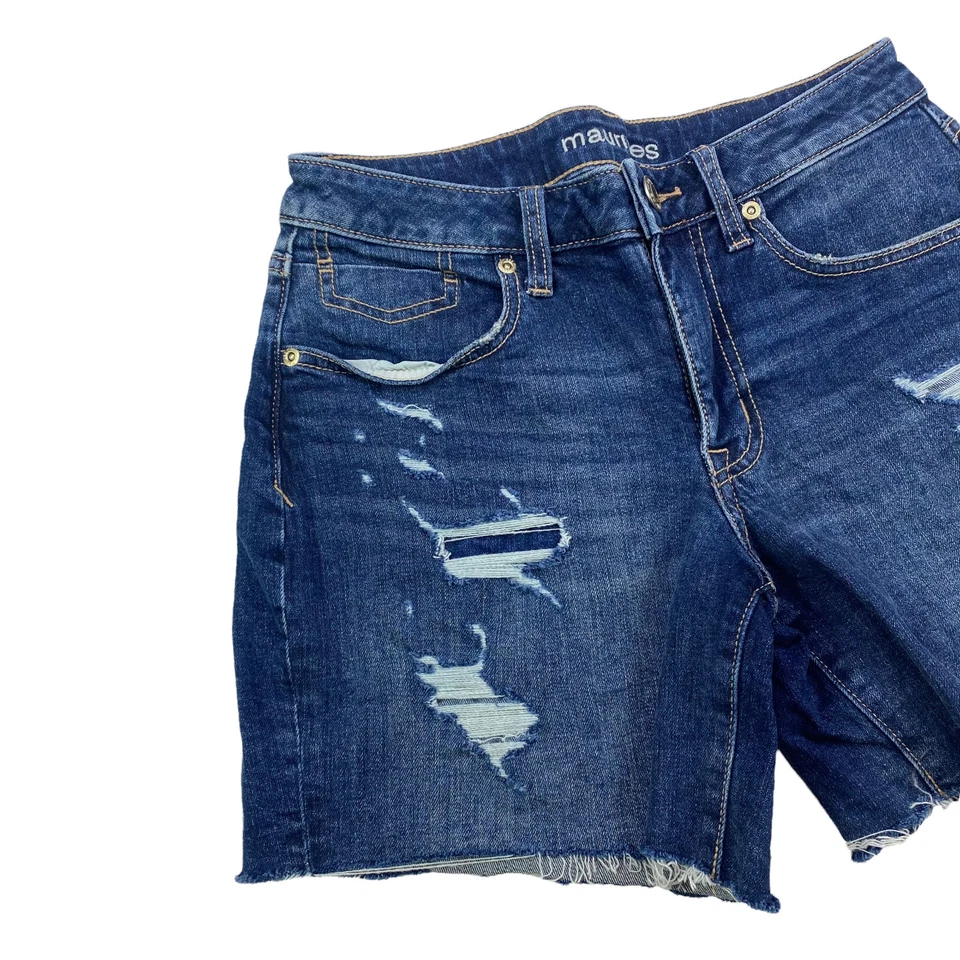 Maurices Boyfriend Cut Off Jean Shorts Womens Size 6 Distressed Medium Wash  - Imagem 4 de 4