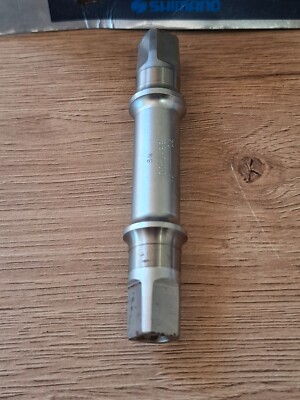 Boîtier De Pédalier Shimano Dura Ace NOS – 113 Mm/70 Mm – Argenté