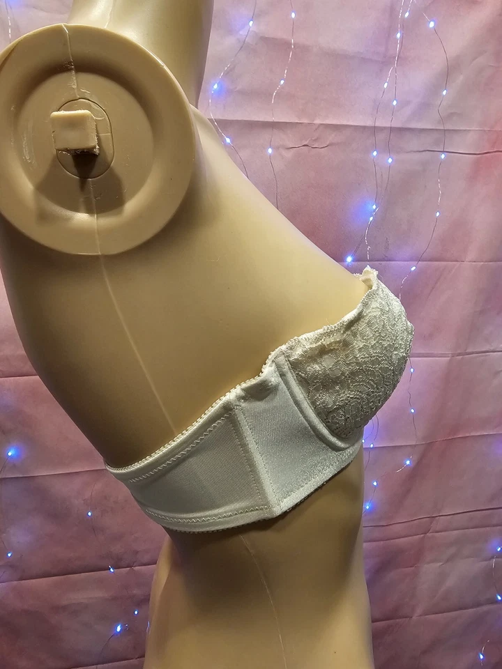  Sujetador TRIUMPH talla 80b sin relleno con aros sin tirantes blanco  Foto 2 de 4