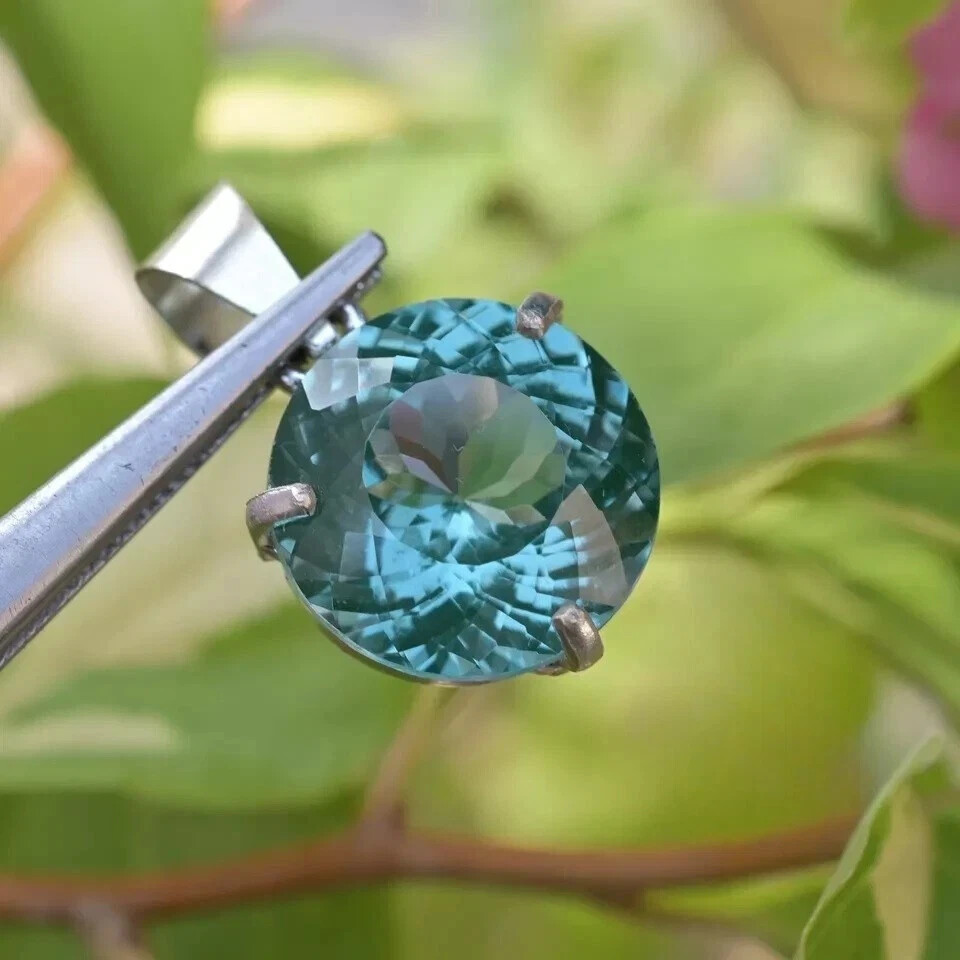 Natural Certified 25.50 Ct Green Sapphire Loose Gemstone Silver 925 Pendant