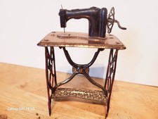 VINTAGE 1920's TIN FISCHER OR MEIER SEWING MACHINE  PENNY TOY
