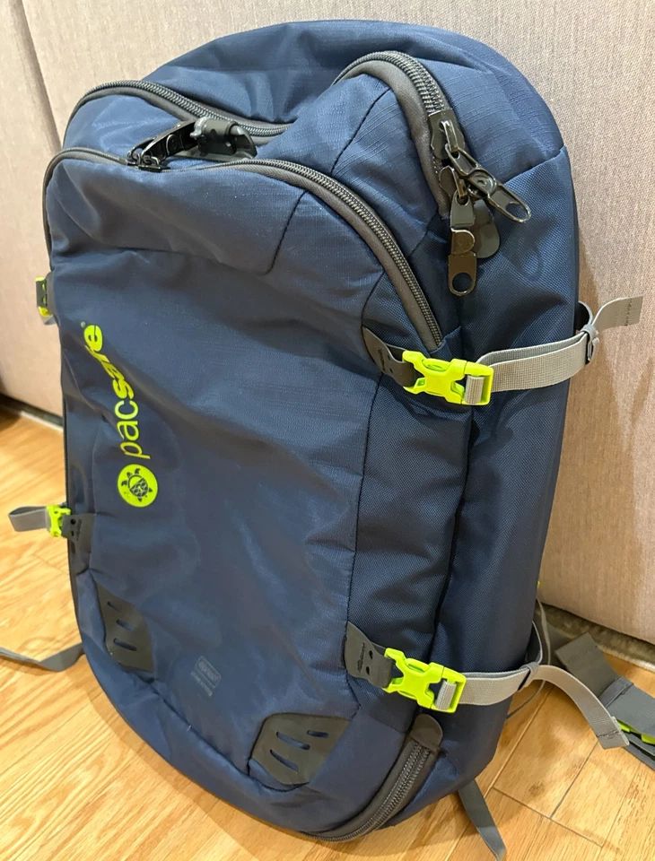 Paquete de viaje antirrobo Pacsafe Venturesafe 45L GII Foto 3 de 4
