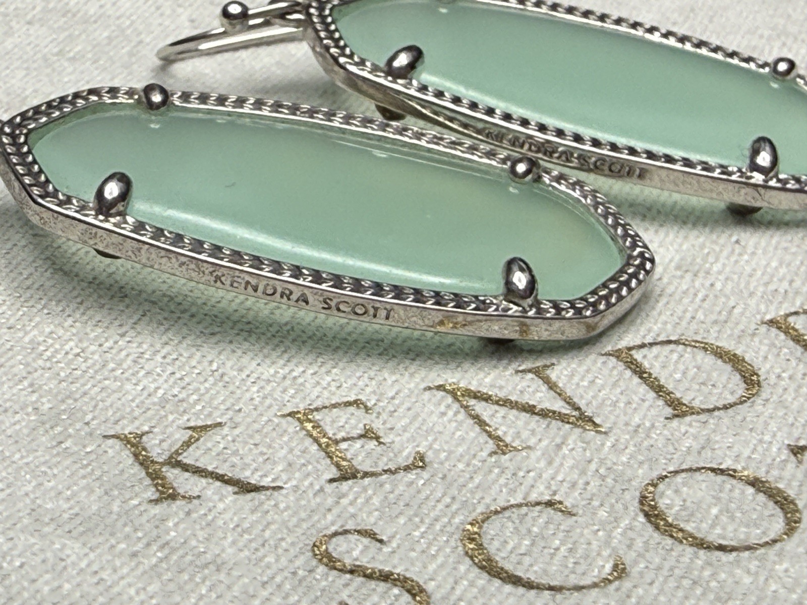 Kendra Scott Signed Danielle Statement Silver Dro… - image 8