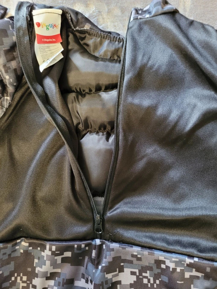 Fantasia infantil Red Sector Recon Commando Halloween tamanho 4-6 - Imagem 4 de 4