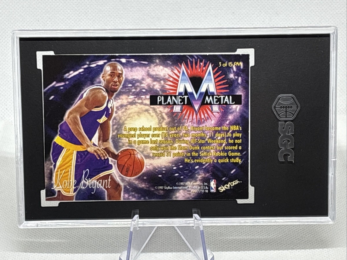 1997-98 Metal Universe Planet Metal Kobe Bryant #3 SSP Insert HOF 