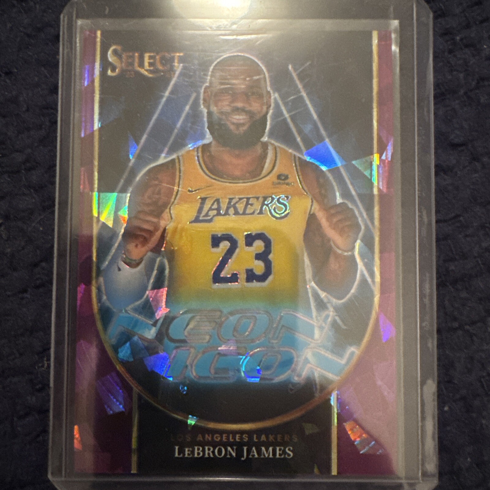 2023-2024 Select Lebron James Neon Icon Purple Cracked Ice # 36/75