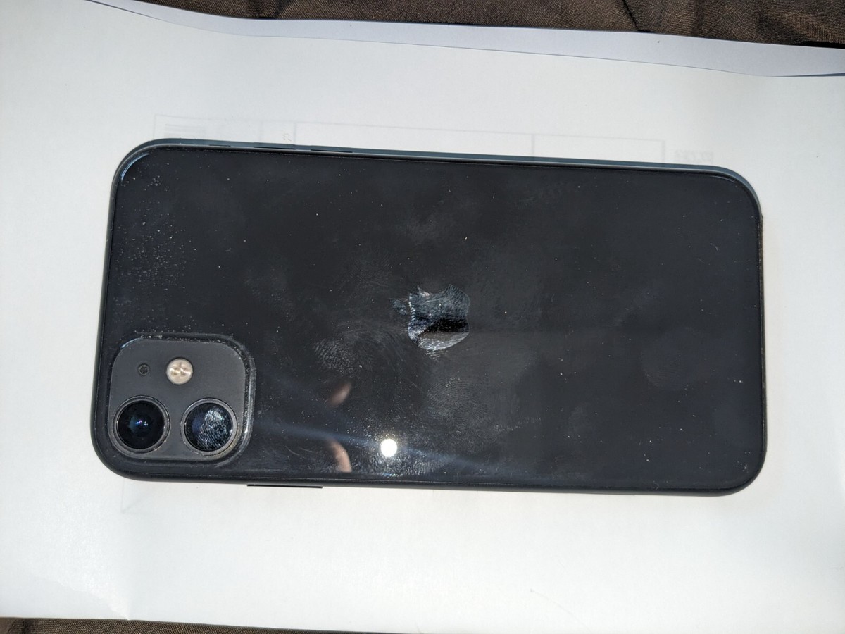 Apple iPhone 11 | 64GB | MWHT2LL/A | Black | 17.4.1 | Carrier
