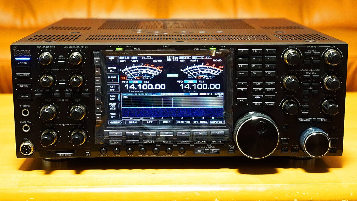トランシーバー IC-7851 Icom IC-7851 HF/50MHz 200W All Mode Transceiver – Japan Model