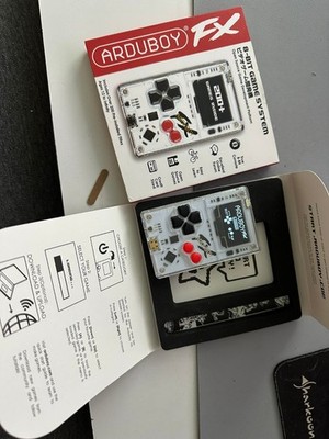 Arduboy Open Source Gaming Board im Kartenformat