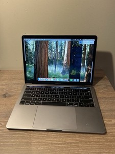 MacBook Pro 13" 2019 16GB 256GB mit Display-Strich & Defekten
