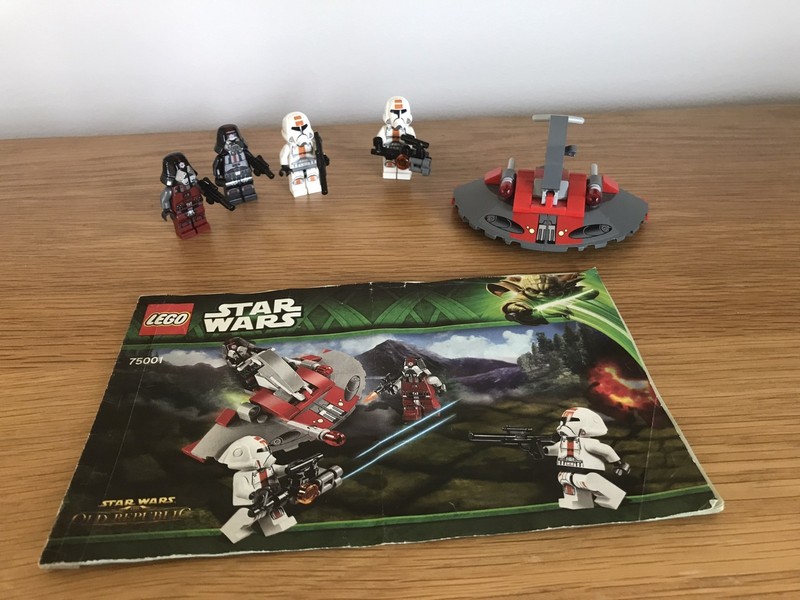 LEGO Star Wars: Republic Troopers Vs. Sith Troopers (75001) COMPLETE