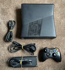 Microsoft Xbox 360 Slim S 4GB Matte Black Console, Controller & Leads. Working.
