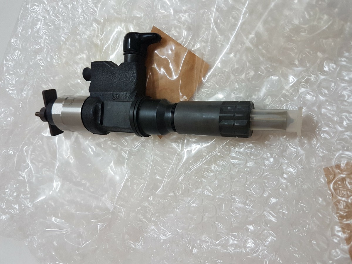 Original Japan Denso Injector 095000-5471 For Hitachi ZX200 Original Japan Denso Injector 095000-5471 For Hitachi ZX200