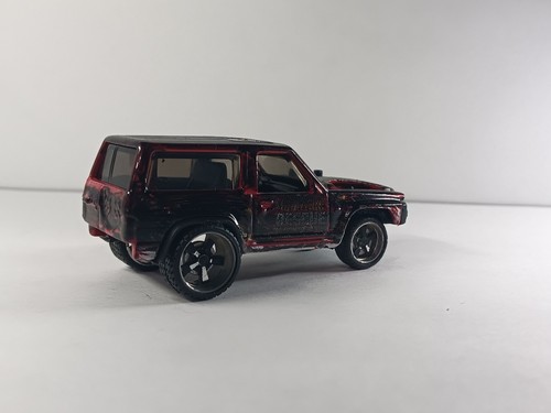 Hot Wheels 2022 95 Jeep Cherokee Custom Wheel Swap With Screws - Picture 5 of 5