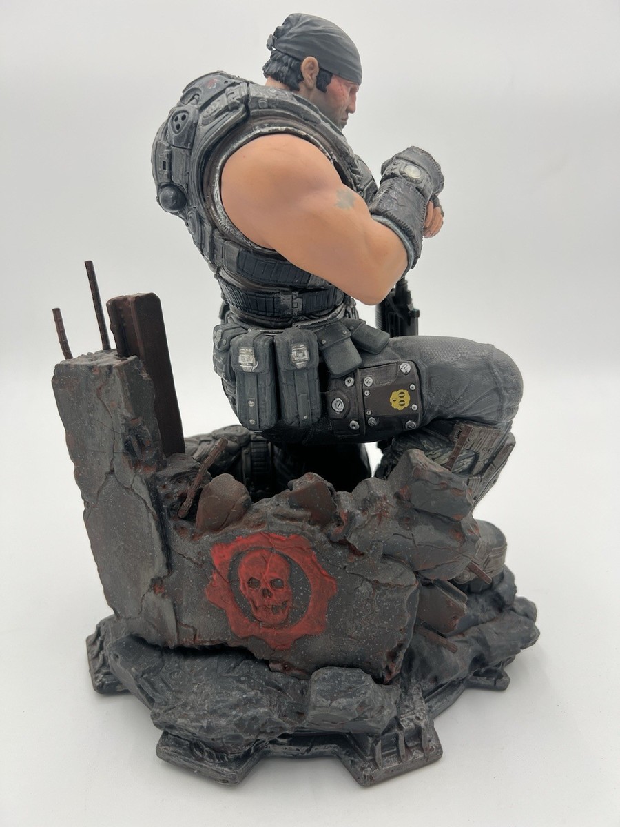 Gears of War 3 Marcus Fenix Collectors Figure Limited Edition
