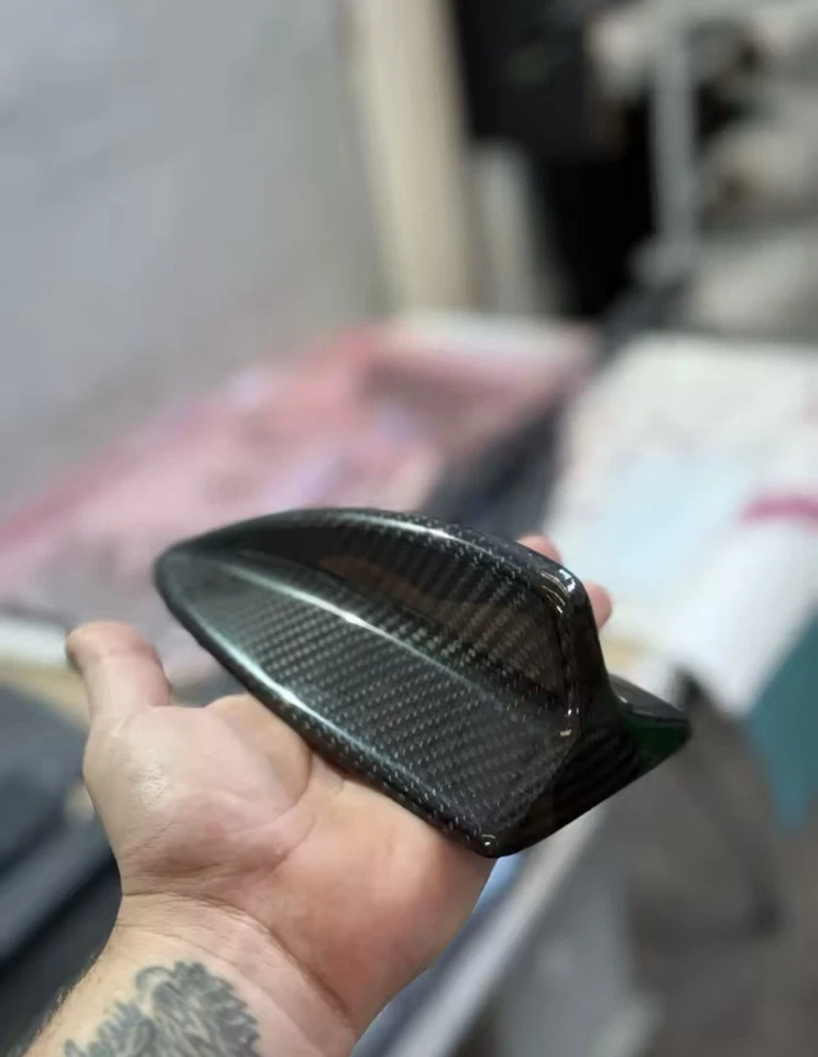 Antenne Requin Carbone Style pour BMW E90 E92 E93 M3 (2006–2013) - Sport/moderne - Photo 3/3