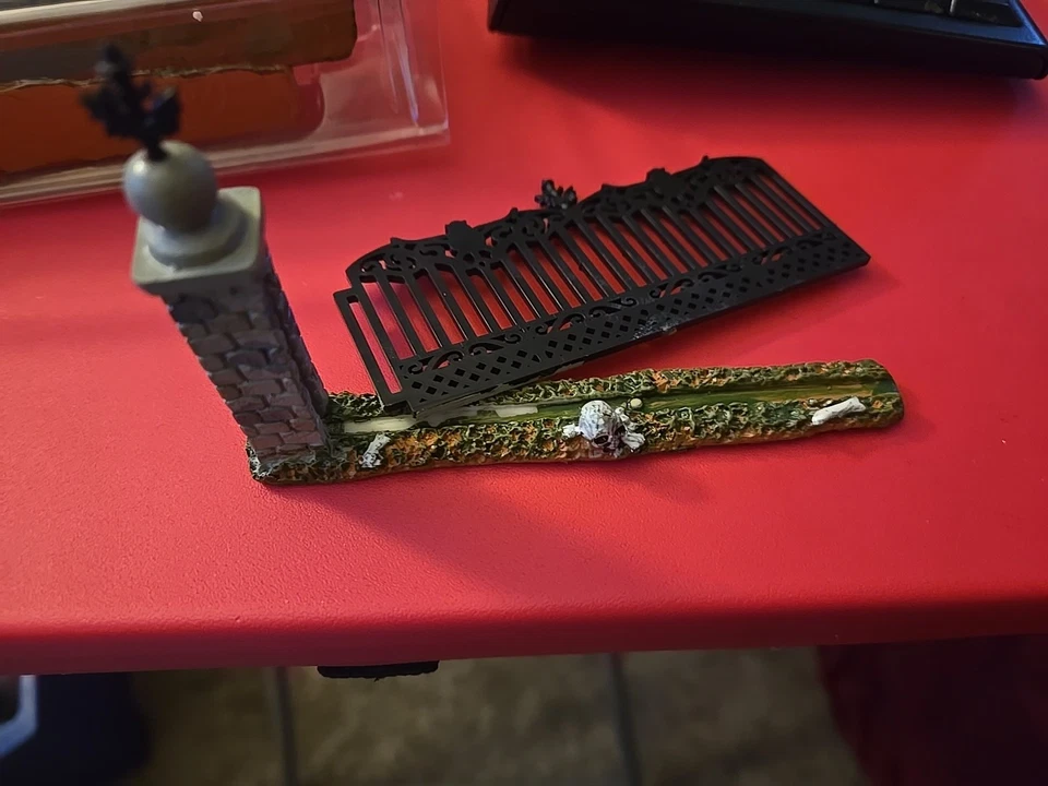 🎃 LEMAX SPOOKY TOWN HALLOWEEN VILLAGE BAT FENCE GATE Set of 5 #04713 2020 - Image 3 of 4