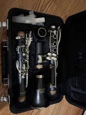 Artisan Gemeinhardt Clarinet/ Includes Reed Cases, Cork Grease, & Rag
