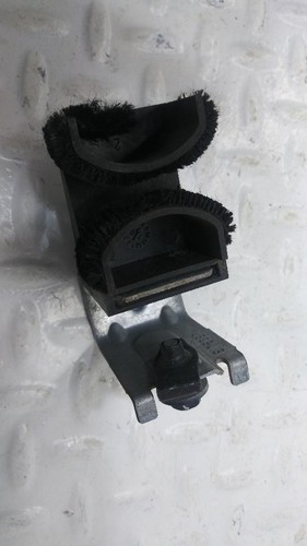Passenger Window Guide Fits 99-07 SIERRA 1500 PICKUP - Picture 2 of 12