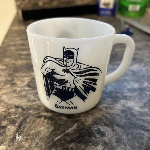 VINTAGE 1966 WESTFIELD BATMAN DOUBLE SIDED MILK GLASS COFFEE CUP MUG