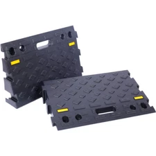  2Pcs 4" high Portable Automotive Curb Ramp, Heavy-Duty Plastic Threshold Ramp