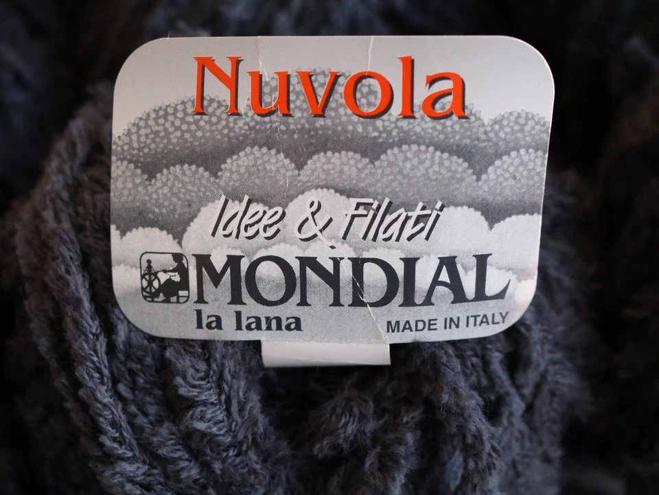 12 Mondial La Lana Yarn Gray Color 91 - 50 gram/ea Merino Wool Acrylic Nuvola - Image 2 of 4