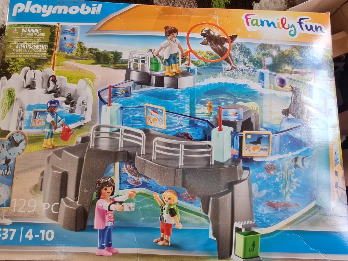 Playmobil 70537 Family Fun Aquarium And Penguin Enclosure Fillable Tank