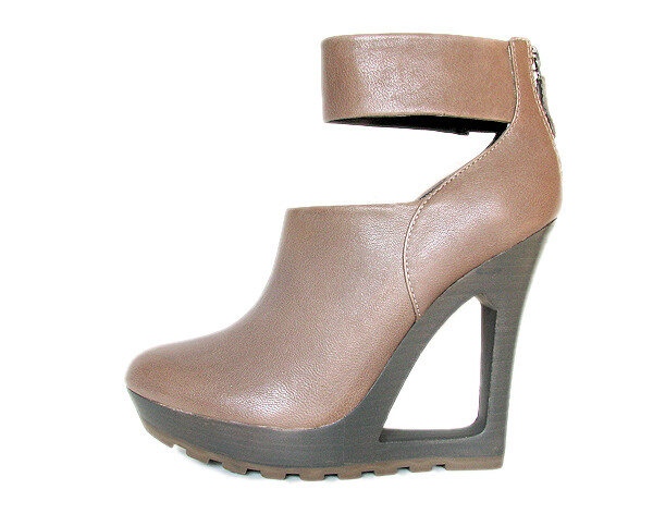 BCBG Maxazria Kahki Leather Boots Sexy! size 8.5