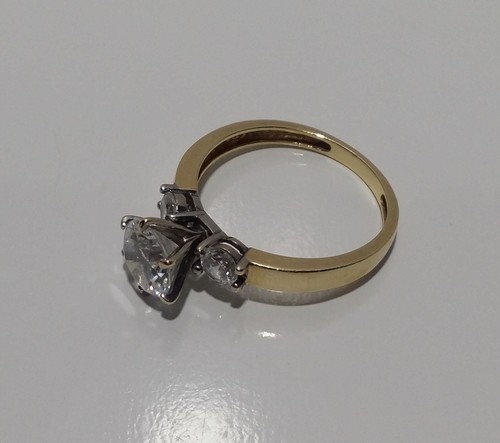 14K YELLOW GOLD 3 ROUND STONE CZ WEDDING RING SZ 7.25 - Picture 8 of 12