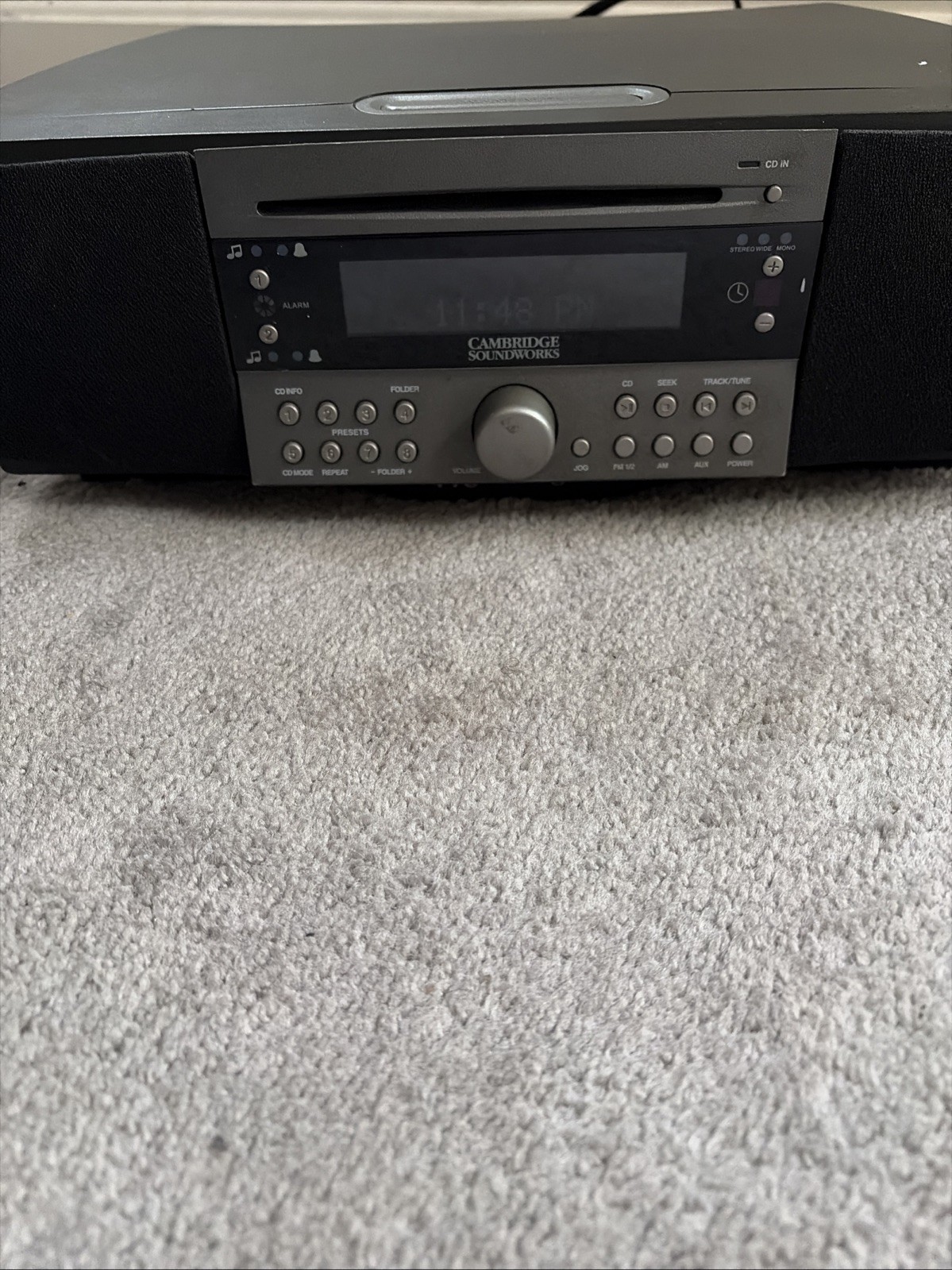 Cambridge Soundworks Radio CD 740