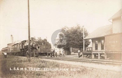 Railroad L.S. & M.S Depot, Bronson MI Michigan RPPC Photo Postcard COPY