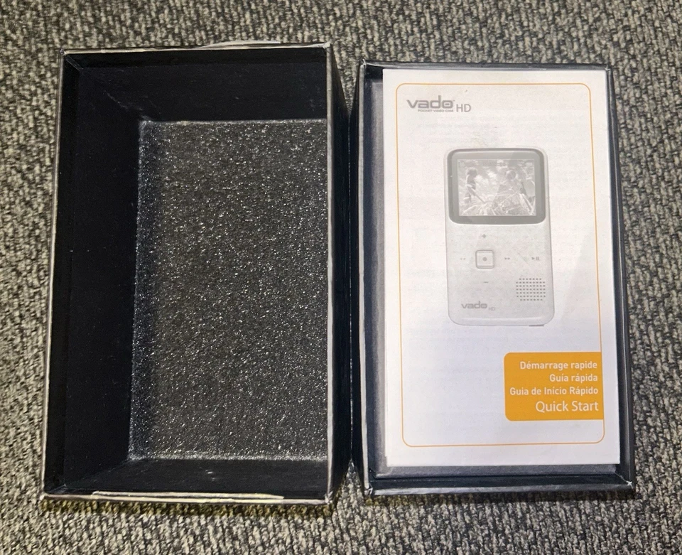 Creative Labs Vado HD VF0624 Pocket Video Cam Model 3 RED Never Used - Image 3 of 4